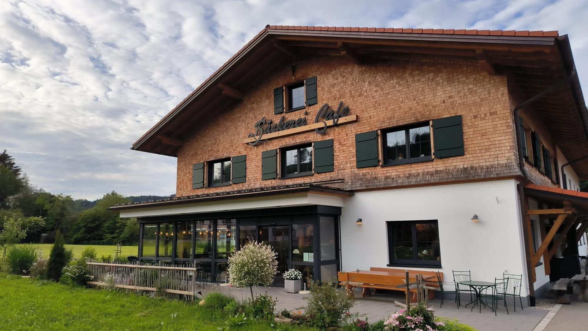 Fewo Allgaeuerle1605 Mit Hallenbad, Sauna, Tiefgarage Und Wlan Missen-Wilhams Luaran gambar